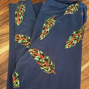 Lularol leggings size small
